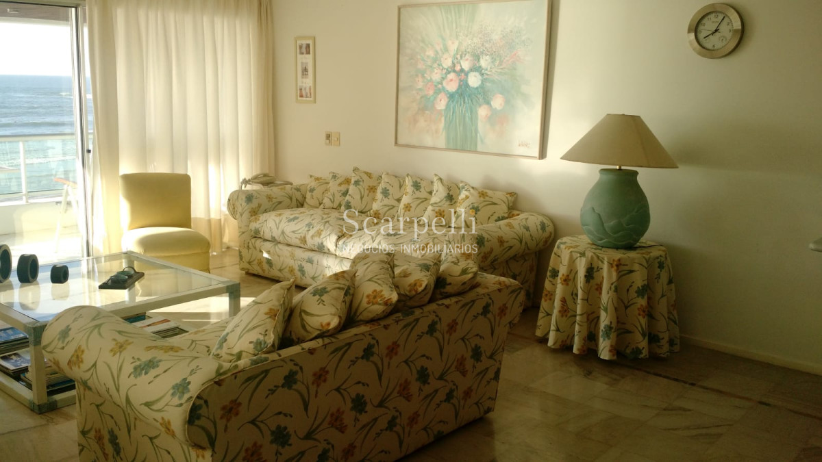 Apartamento ID.14776 - Apartamento en primerísima línea frente a El Emir en plena Península edificio con muy pocos co -propietarios.-