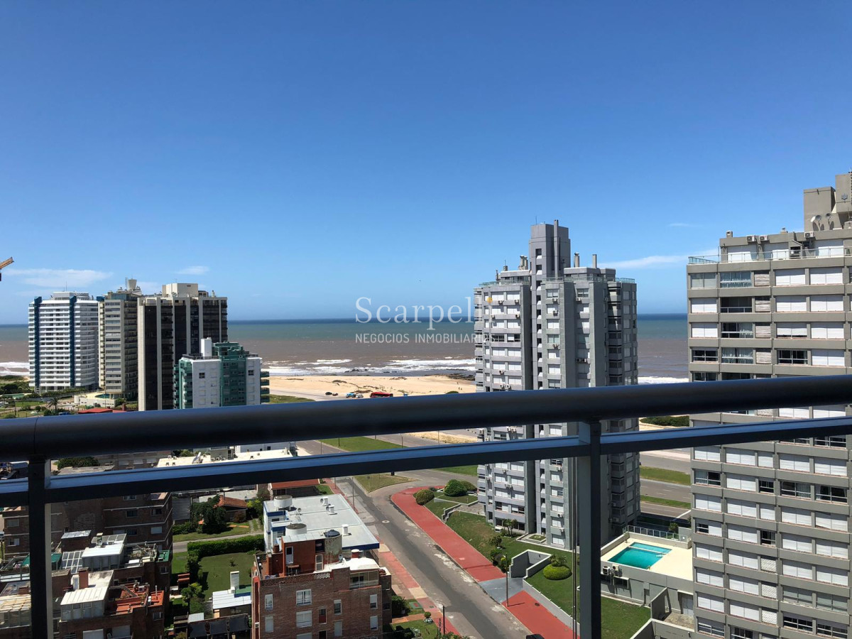 Apartamento ID.14815 - Frente a La Olla : Piso Alto : Edif. Onix con todos los Amenities, excelente vista & Amplios Ambientes.-
