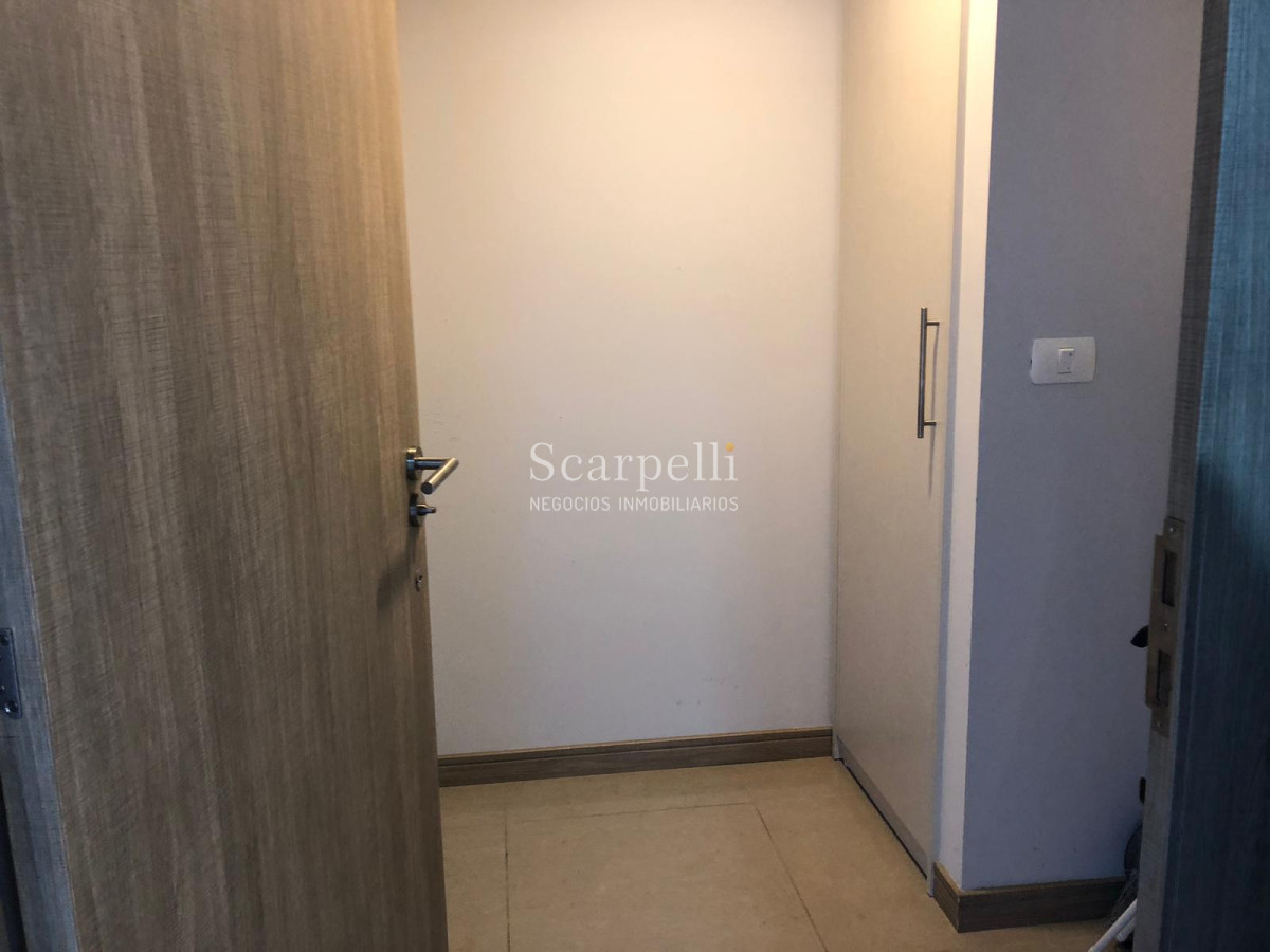 Apartamento ID.14815 - Frente a La Olla : Piso Alto : Edif. Onix con todos los Amenities, excelente vista & Amplios Ambientes.-