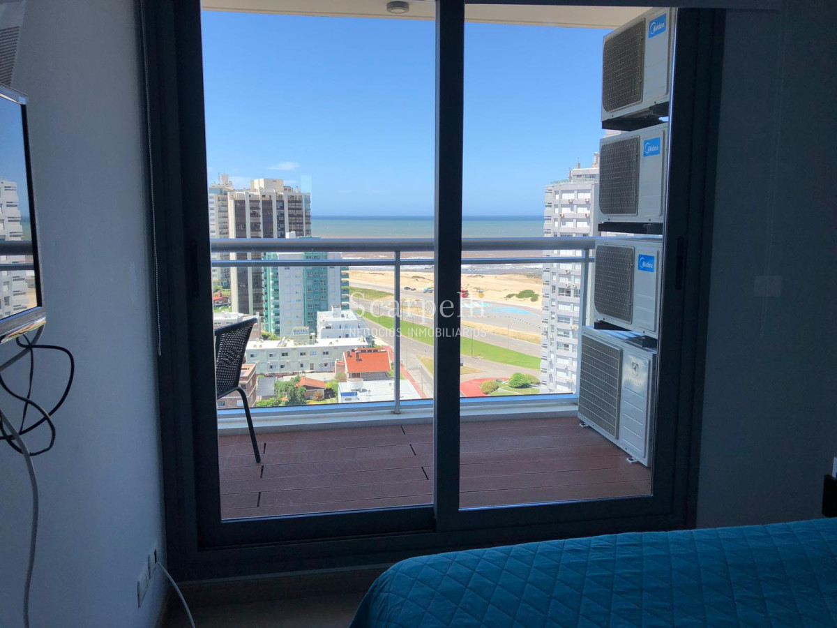 Apartamento ID.14815 - Frente a La Olla : Piso Alto : Edif. Onix con todos los Amenities, excelente vista & Amplios Ambientes.-