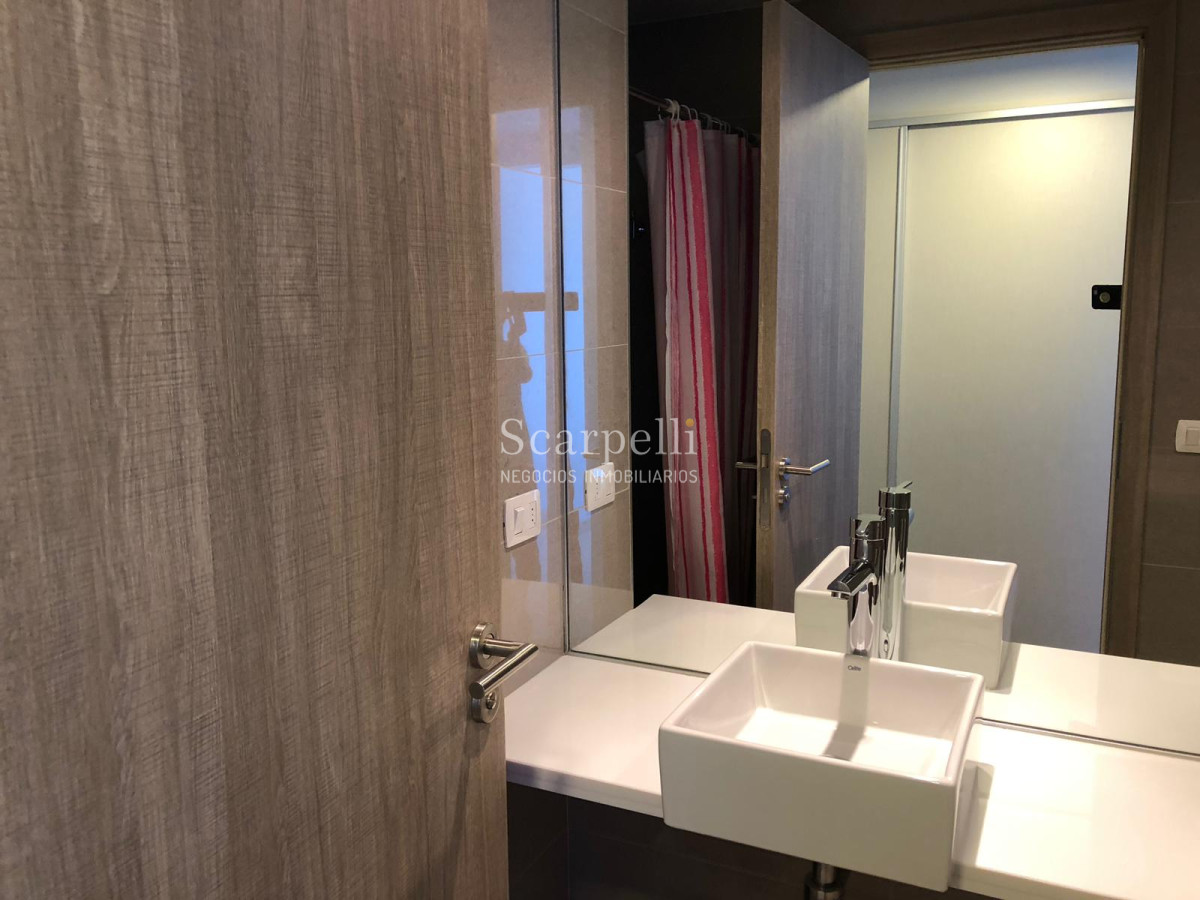 Apartamento ID.14815 - Frente a La Olla : Piso Alto : Edif. Onix con todos los Amenities, excelente vista & Amplios Ambientes.-