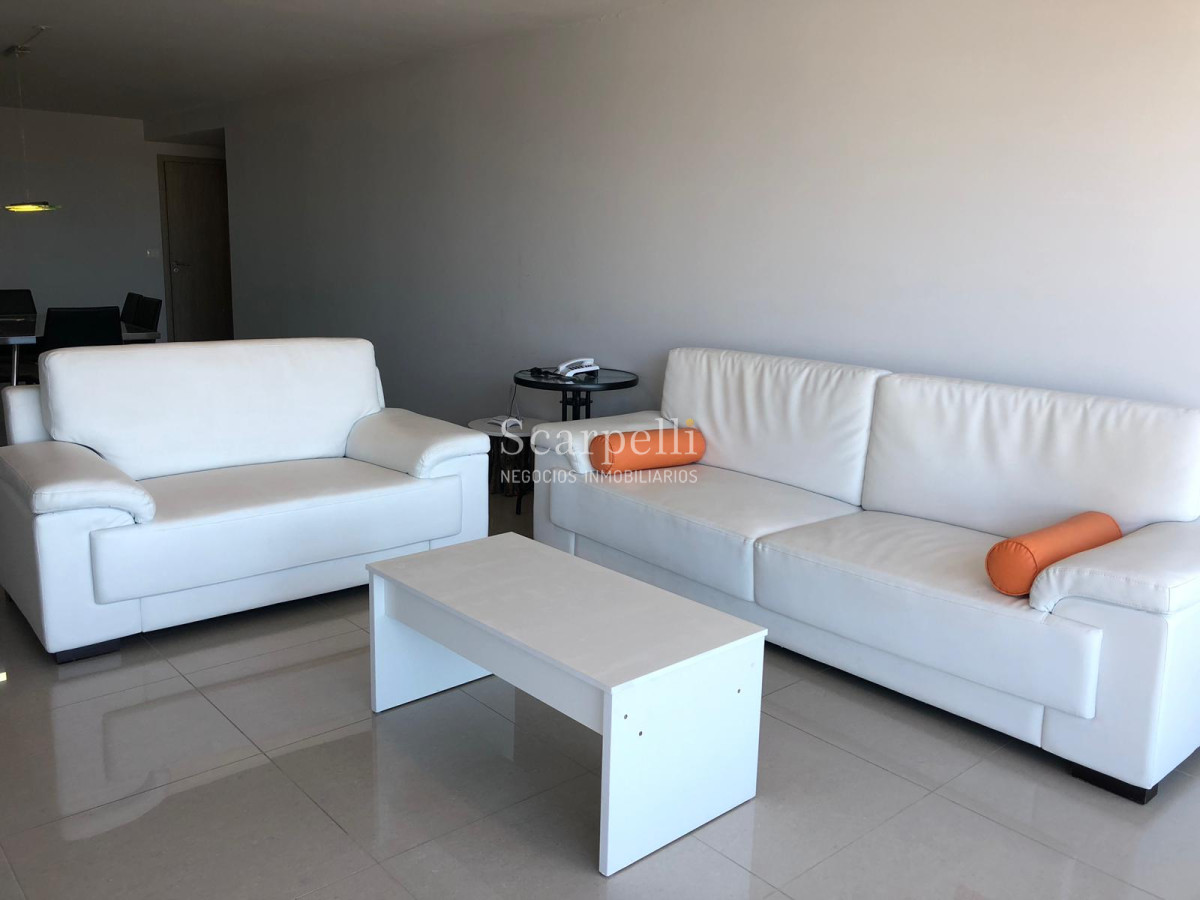 Apartamento ID.14815 - Frente a La Olla : Piso Alto : Edif. Onix con todos los Amenities, excelente vista & Amplios Ambientes.-
