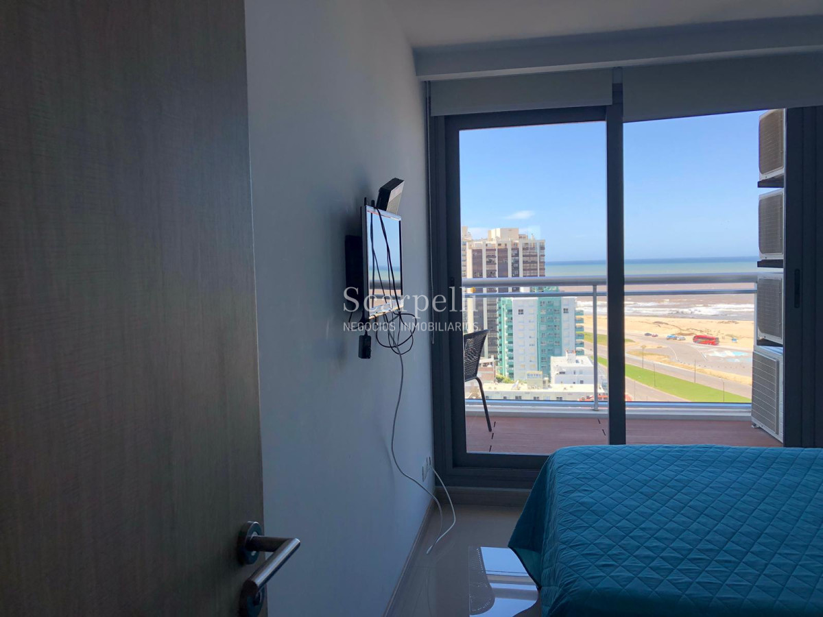 Apartamento ID.14815 - Frente a La Olla : Piso Alto : Edif. Onix con todos los Amenities, excelente vista & Amplios Ambientes.-