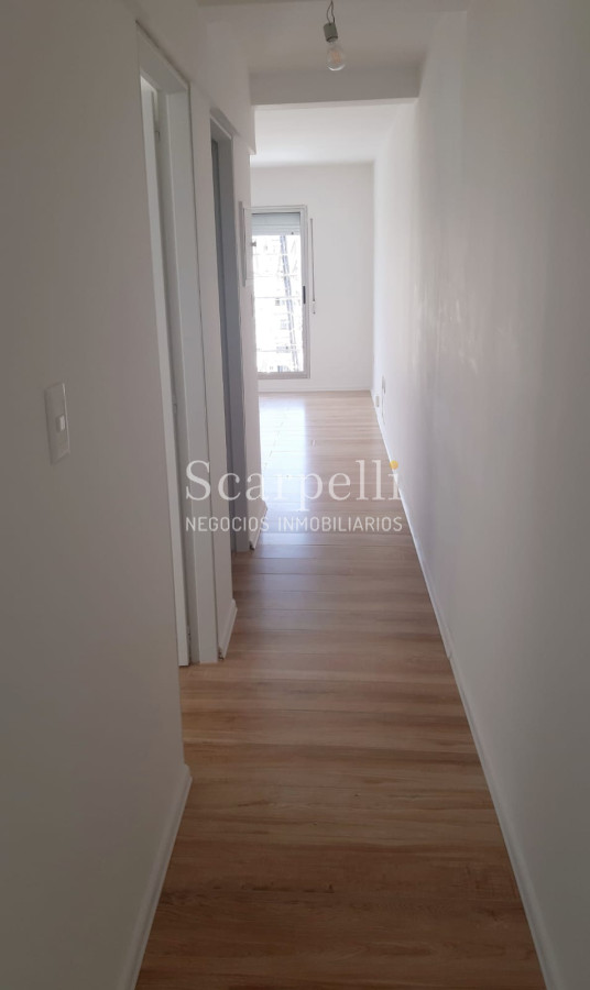 Apartamento ID.14951 - Apartamento en Piso Alto con excelente Vista  a mts. de 18 de Julio y Obelisco.-