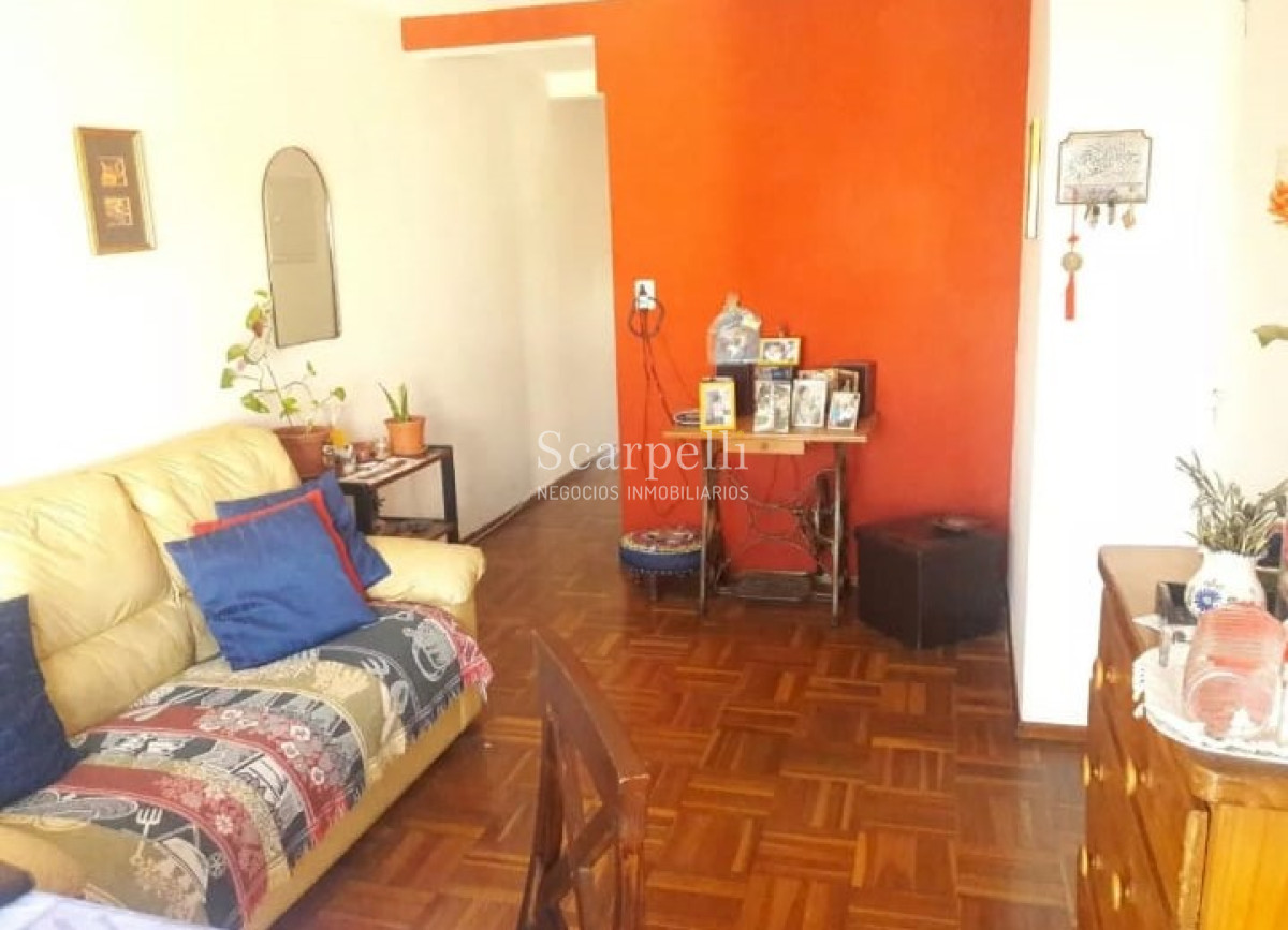 Apartamento ID.14951 - Apartamento en Piso Alto con excelente Vista  a mts. de 18 de Julio y Obelisco.-