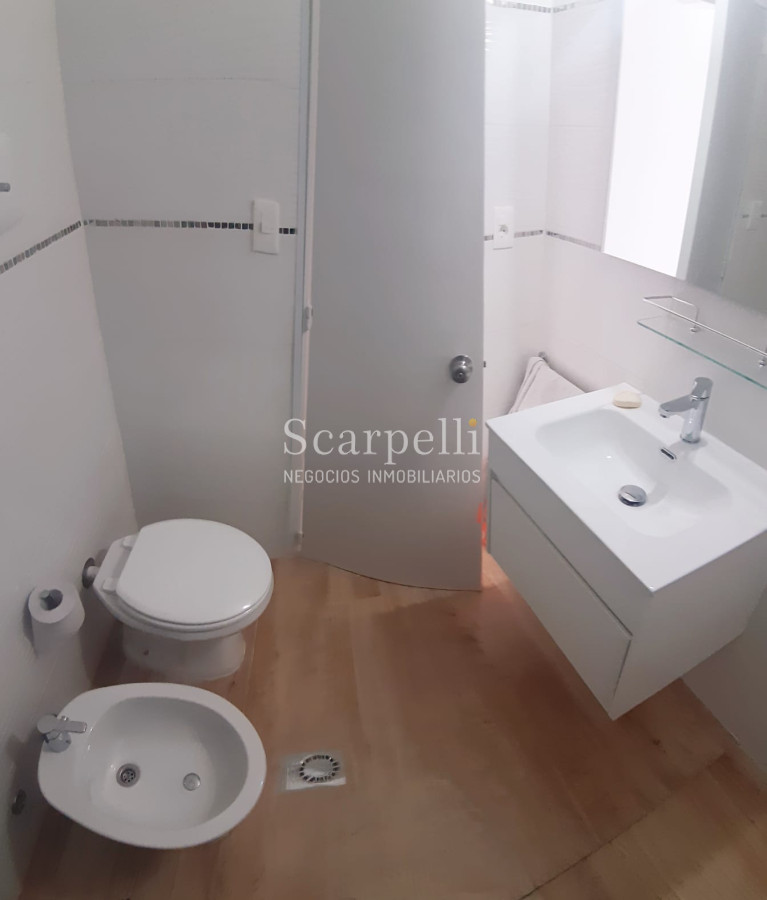 Apartamento ID.14951 - Apartamento en Piso Alto con excelente Vista  a mts. de 18 de Julio y Obelisco.-