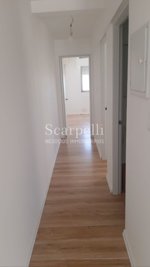 Apartamento ID.14951 - Apartamento en Piso Alto con excelente Vista  a mts. de 18 de Julio y Obelisco.-