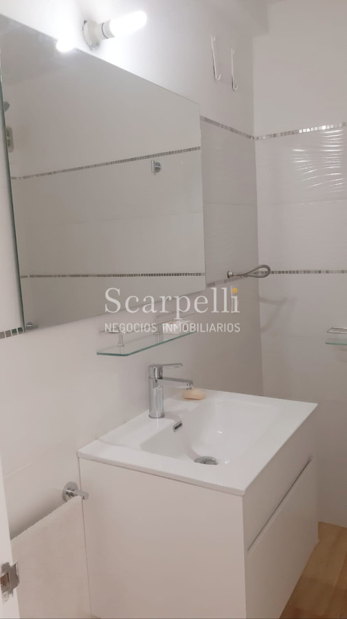 Apartamento ID.14951 - Apartamento en Piso Alto con excelente Vista  a mts. de 18 de Julio y Obelisco.-