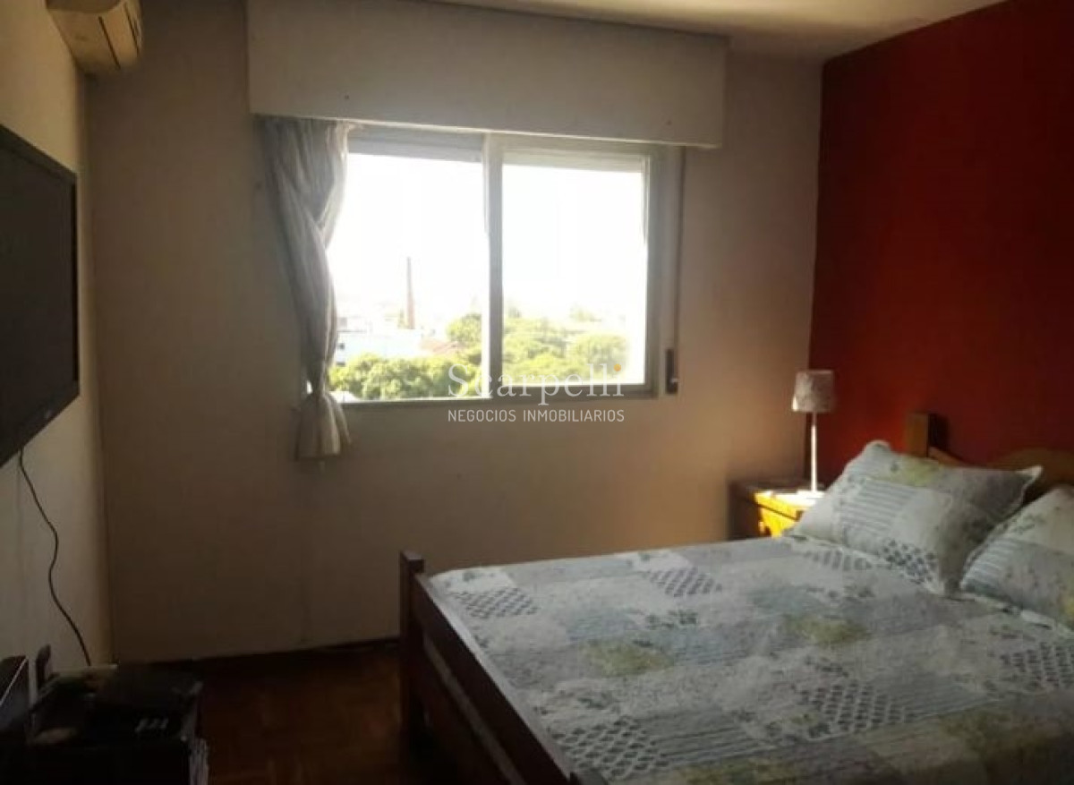 Apartamento ID.14951 - Apartamento en Piso Alto con excelente Vista  a mts. de 18 de Julio y Obelisco.-
