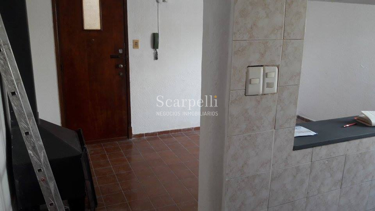Apartamento ID.14965 - Alquiler Pocitos Apartamento Contrafrente  2 dormitorios Proximo Plaza Varela estufa leña patio