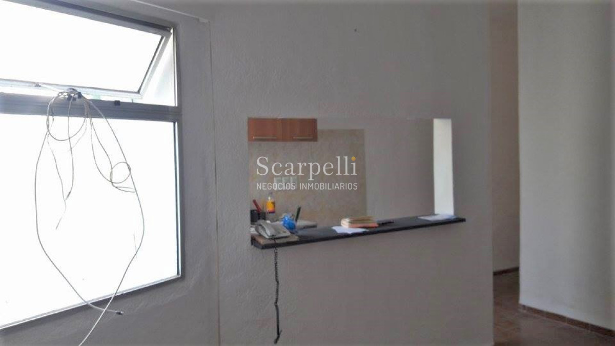 Apartamento ID.14965 - Alquiler Pocitos Apartamento Contrafrente  2 dormitorios Proximo Plaza Varela estufa leña patio