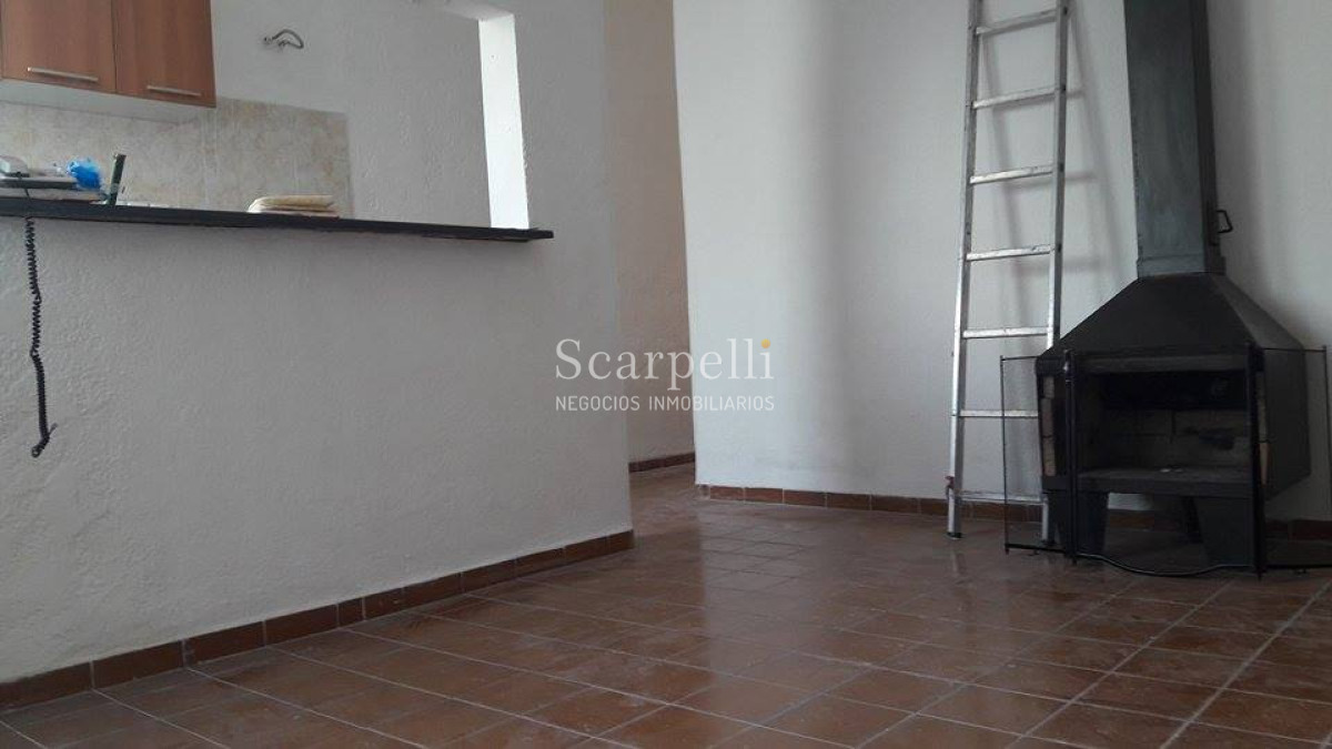 Apartamento ID.14965 - Alquiler Pocitos Apartamento Contrafrente  2 dormitorios Proximo Plaza Varela estufa leña patio
