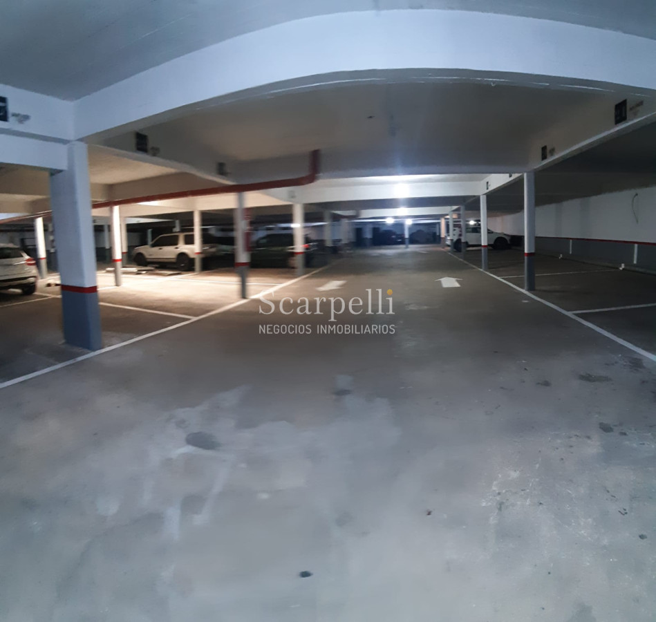 Apartamento ID.14984 - PARQUEMAR II  Frente a los Dedos y en el 2do. Centro Comercial de Pde con todos los servicios a mano y la Plaza Gastronómica mas en cuenta de la Península.-