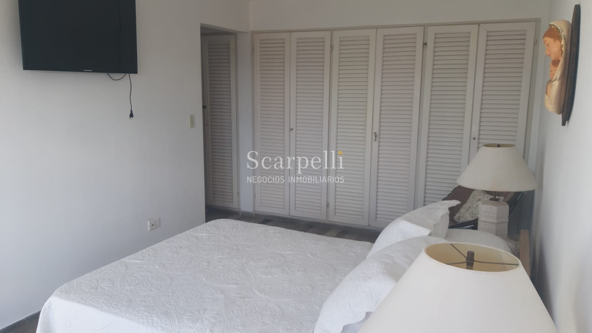 Apartamento ID.14984 - PARQUEMAR II  Frente a los Dedos y en el 2do. Centro Comercial de Pde con todos los servicios a mano y la Plaza Gastronómica mas en cuenta de la Península.-