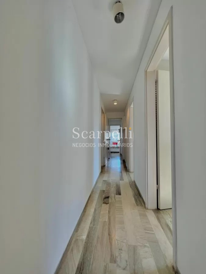 Apartamento ID.14984 - PARQUEMAR II  Frente a los Dedos y en el 2do. Centro Comercial de Pde con todos los servicios a mano y la Plaza Gastronómica mas en cuenta de la Península.-