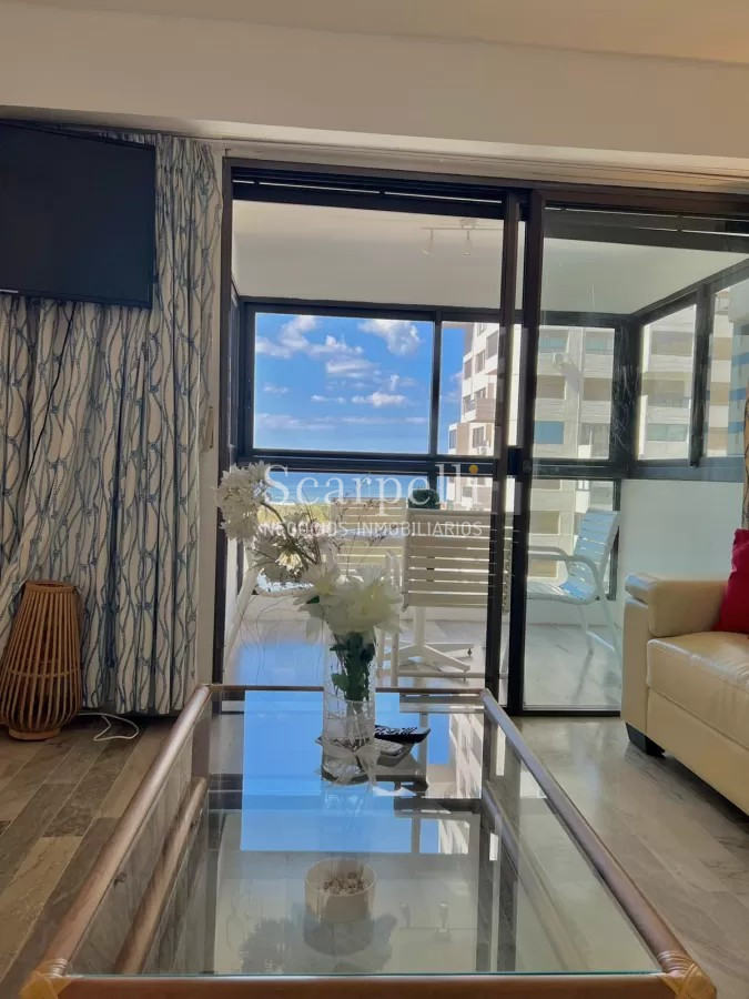 Apartamento ID.14984 - PARQUEMAR II  Frente a los Dedos y en el 2do. Centro Comercial de Pde con todos los servicios a mano y la Plaza Gastronómica mas en cuenta de la Península.-