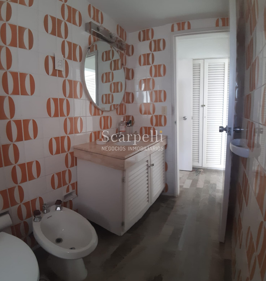 Apartamento ID.14984 - PARQUEMAR II  Frente a los Dedos y en el 2do. Centro Comercial de Pde con todos los servicios a mano y la Plaza Gastronómica mas en cuenta de la Península.-
