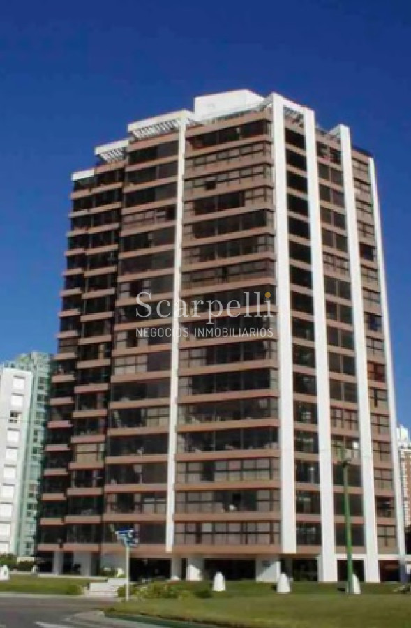 Apartamento ID.15225 - Divino apartamento frente a Playa Brava Punta del Este