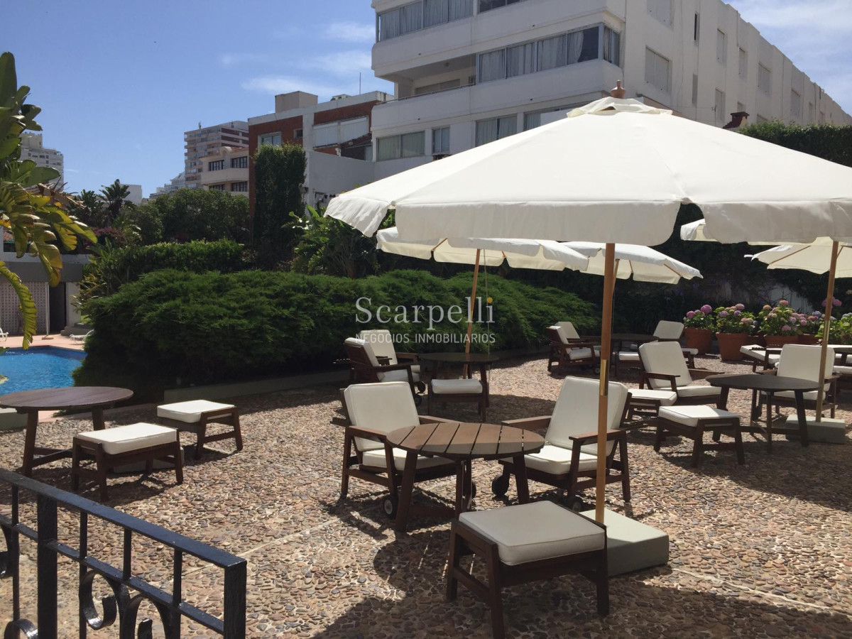 Apartamento ID.15377 - El Farallón - Península: Apartamento frente a El Emir 3er. piso con Estupenda Terraza al Mar