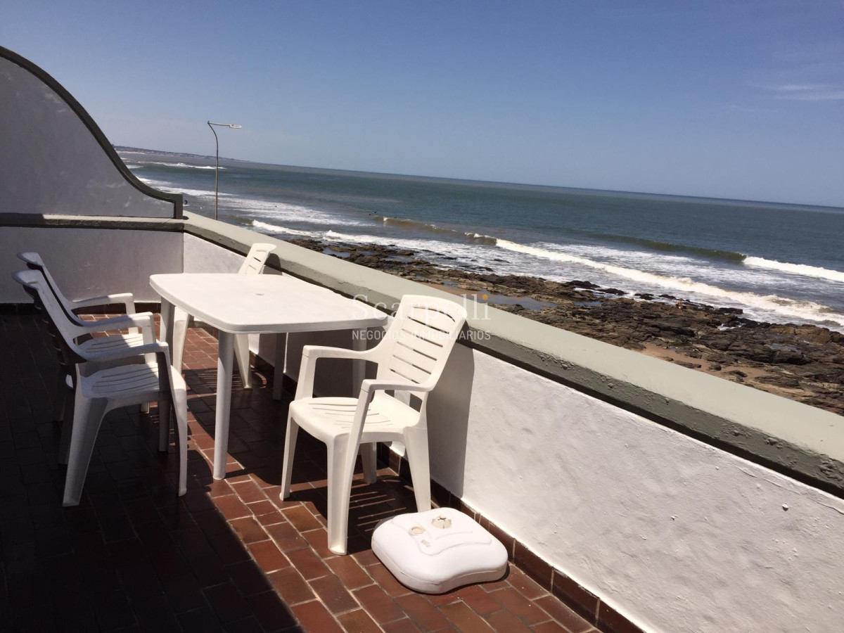 Apartamento ID.15377 - El Farallón - Península: Apartamento frente a El Emir 3er. piso con Estupenda Terraza al Mar