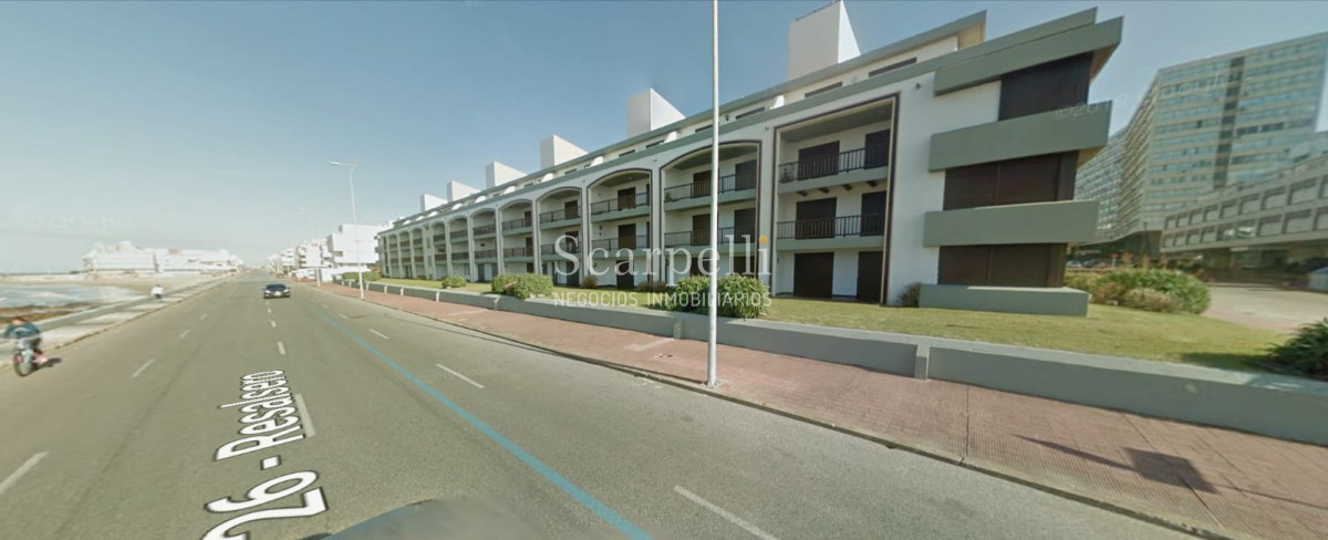 Apartamento ID.15377 - El Farallón - Península: Apartamento frente a El Emir 3er. piso con Estupenda Terraza al Mar