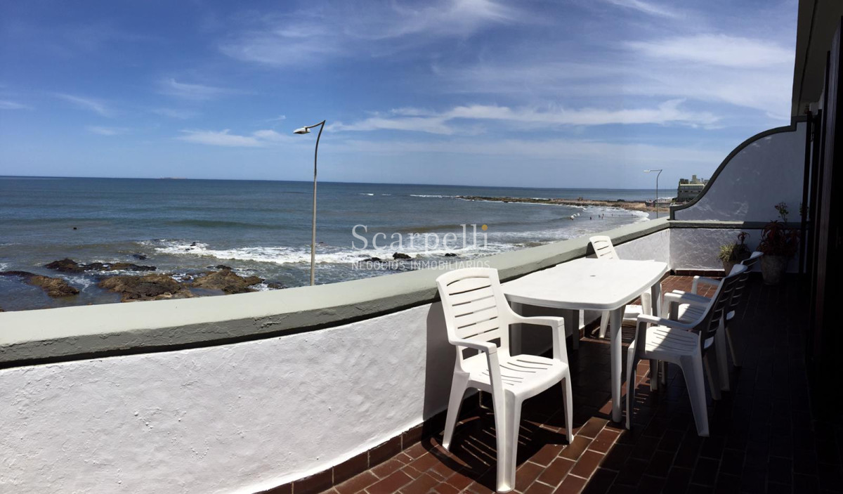 Apartamento ID.15377 - El Farallón - Península: Apartamento frente a El Emir 3er. piso con Estupenda Terraza al Mar