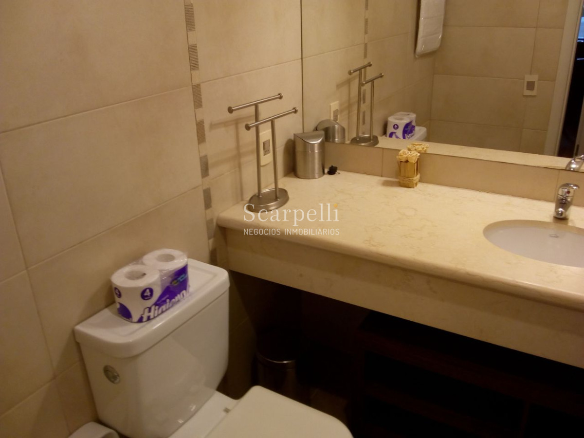 Apartamento ID.15495 - Av. Brasil Torre Sábato Piso Intermedio Muy Bien Equipado 2 dormitorios