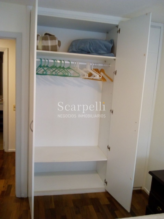 Apartamento ID.15495 - Av. Brasil Torre Sábato Piso Intermedio Muy Bien Equipado 2 dormitorios