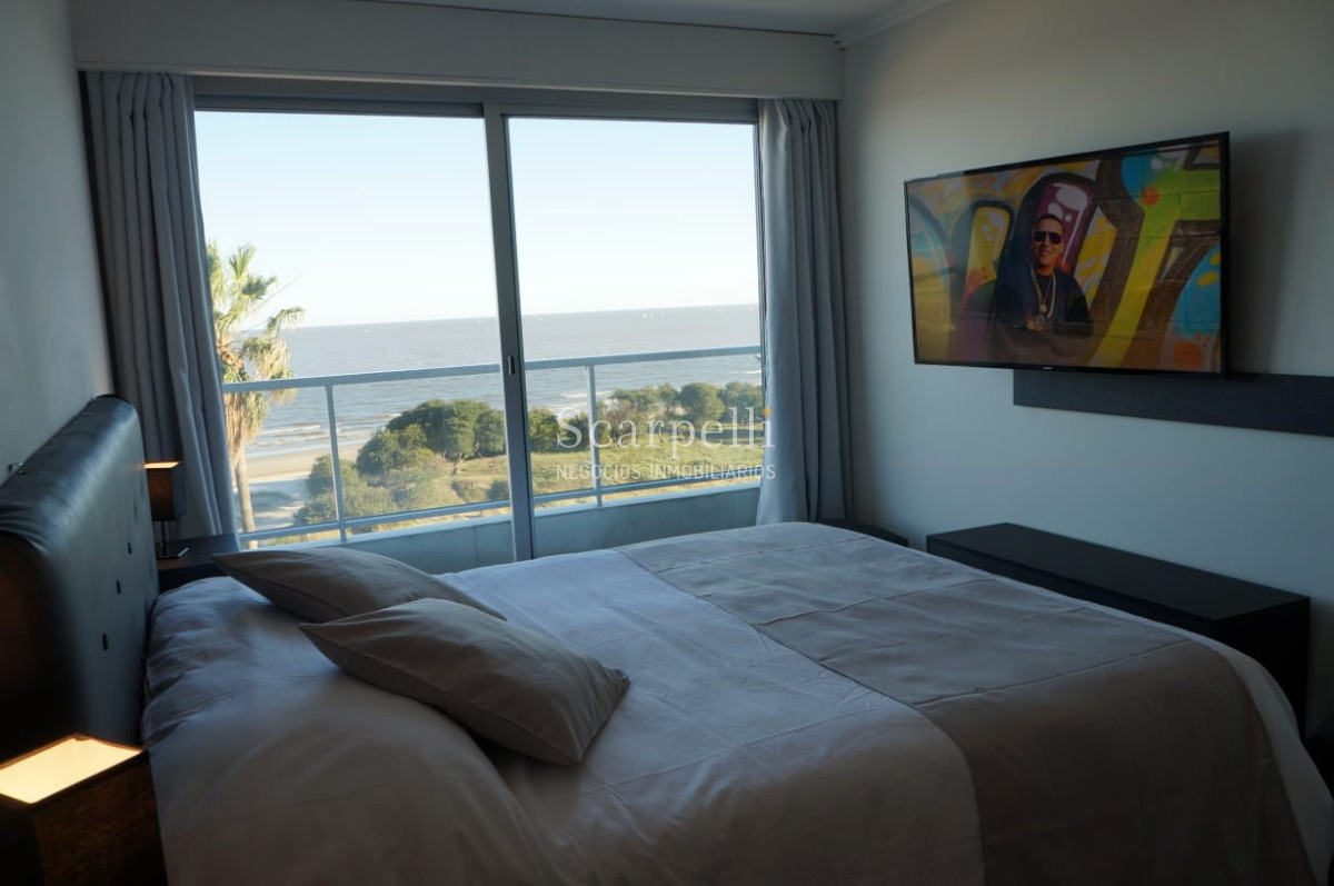 Apartamento ID.15885 - Destacado Monoambiente en Rambla  de Malvín totalmente equipado con estupenda terraza y la mejor vista pronto para disfrutar