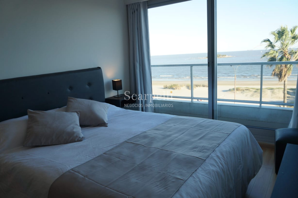Apartamento ID.15885 - Destacado Monoambiente en Rambla  de Malvín totalmente equipado con estupenda terraza y la mejor vista pronto para disfrutar
