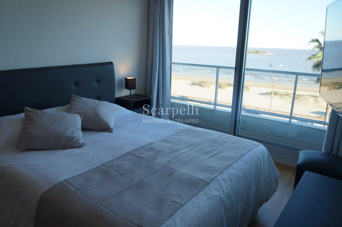 Apartamento ID.15885 - Destacado Monoambiente en Rambla  de Malvín totalmente equipado con estupenda terraza y la mejor vista pronto para disfrutar