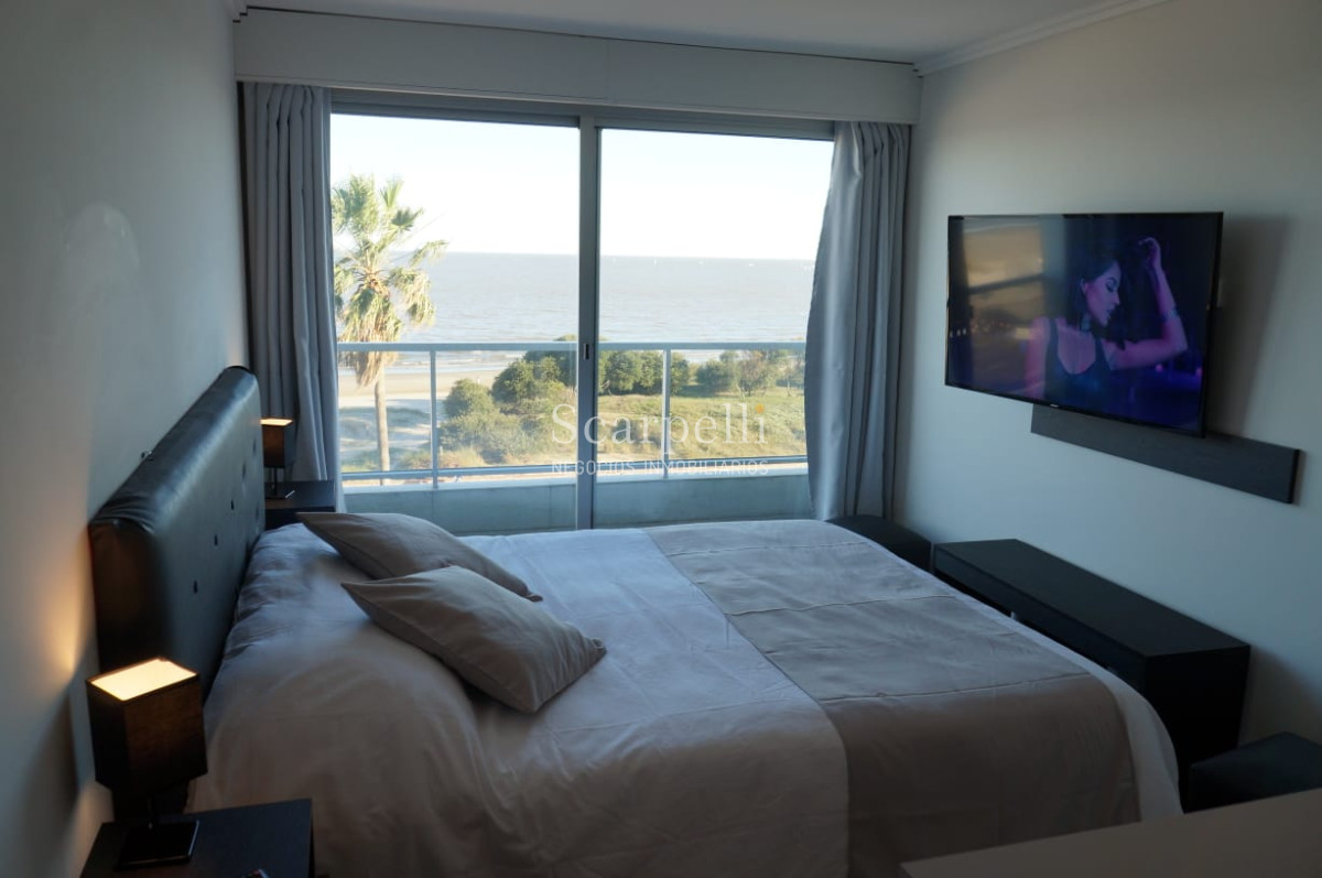 Apartamento ID.15885 - Destacado Monoambiente en Rambla  de Malvín totalmente equipado con estupenda terraza y la mejor vista pronto para disfrutar