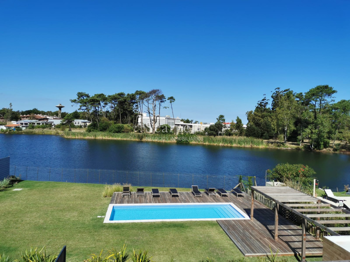 Apartamento ID.16932 - Carrasco Este: Nuevo con Vista al Lago Excelentes terminaciones y toda la seguridad