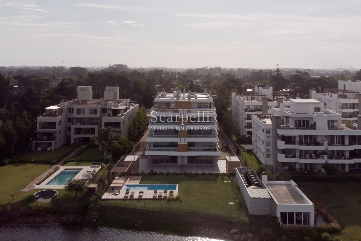 Apartamento ID.16932 - Carrasco Este: Nuevo con Vista al Lago Excelentes terminaciones y toda la seguridad