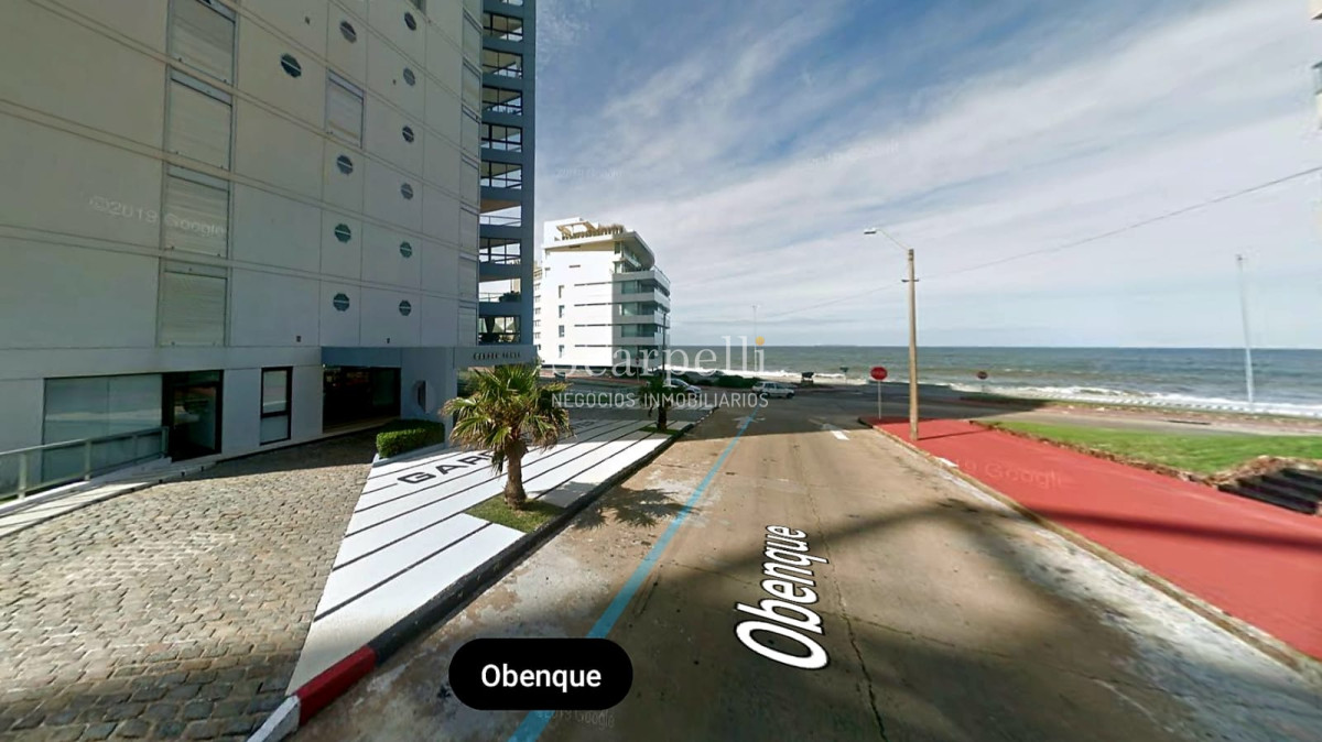 Apartamento ID.17074 - Amplísimo Apartamento Con Estufa a Leña en el Techo de Punta del Este con Majestuosa Vista