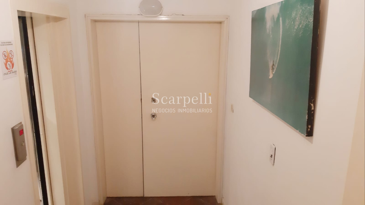 Apartamento ID.17074 - Amplísimo Apartamento Con Estufa a Leña en el Techo de Punta del Este con Majestuosa Vista
