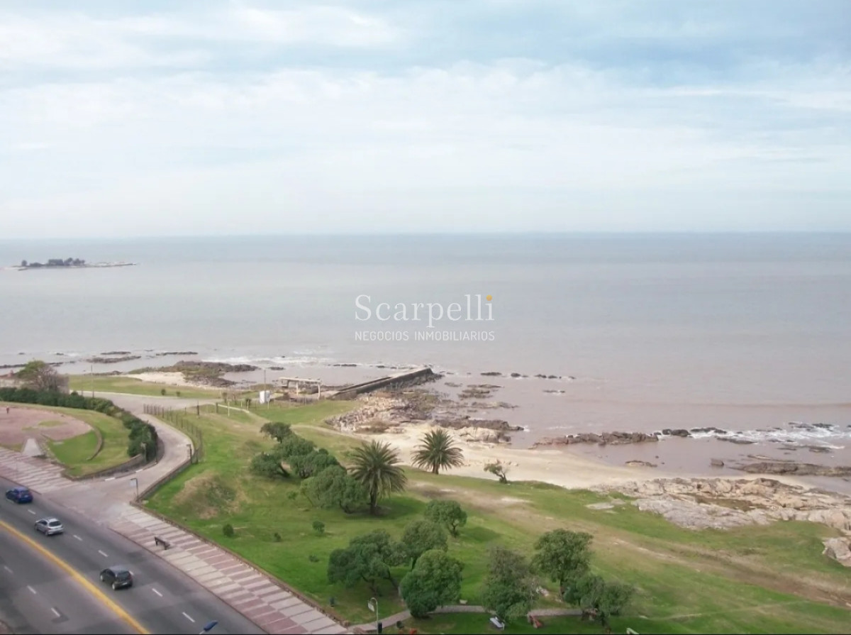 Apartamento ID.18085 - Estrene Apartamento en la Rambla de Malvin Piso Alto con Barbacoas y Piscinas en Común.-