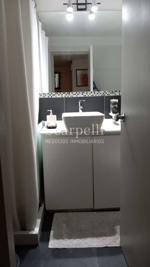 Apartamento ID.18238 - Pocitos: Apartamento en Planta Baja con Amplio Patio + Parrillero & Garage