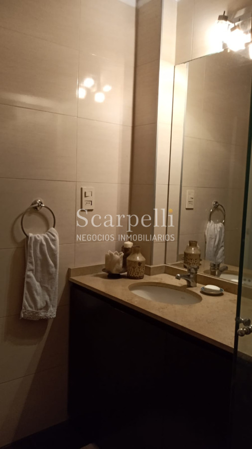 Apartamento ID.18238 - Pocitos: Apartamento en Planta Baja con Amplio Patio + Parrillero & Garage