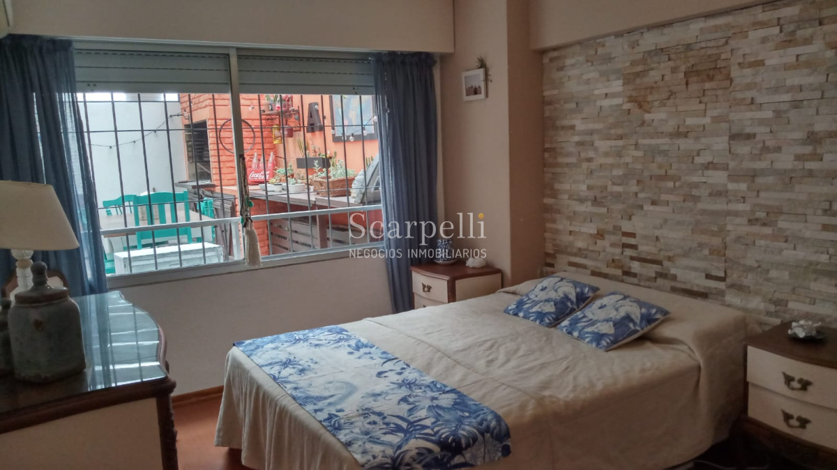 Apartamento ID.18238 - Pocitos: Apartamento en Planta Baja con Amplio Patio + Parrillero & Garage