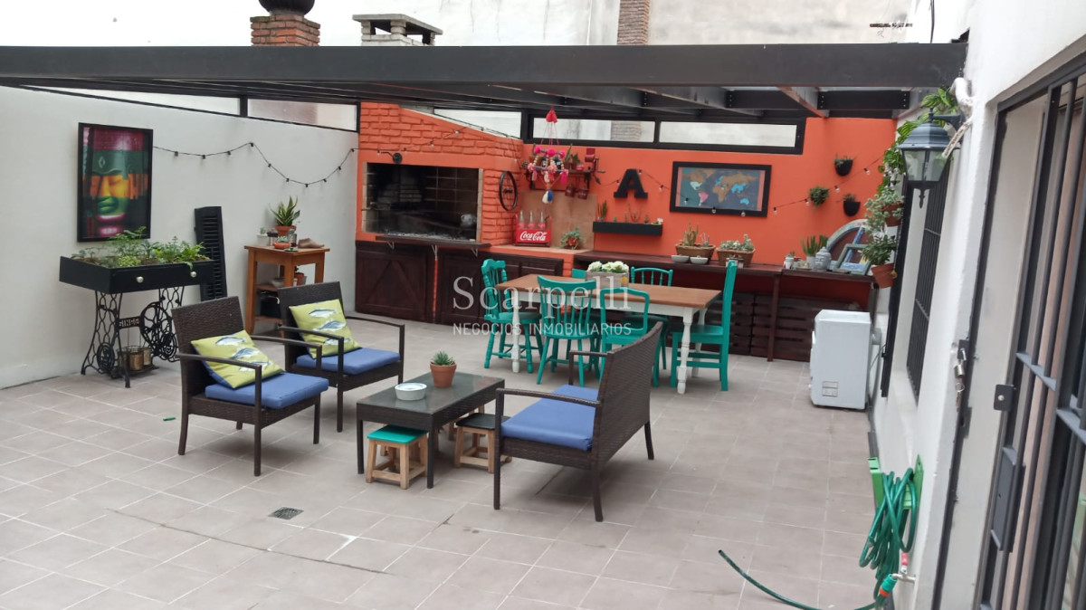 Apartamento ID.18238 - Pocitos: Apartamento en Planta Baja con Amplio Patio + Parrillero & Garage