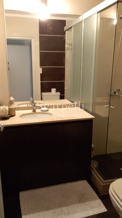 Apartamento ID.18238 - Pocitos: Apartamento en Planta Baja con Amplio Patio + Parrillero & Garage