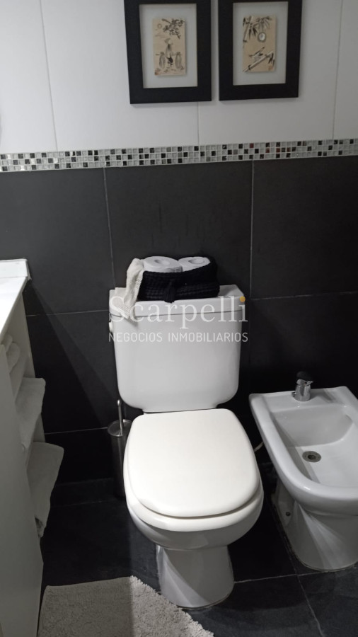 Apartamento ID.18238 - Pocitos: Apartamento en Planta Baja con Amplio Patio + Parrillero & Garage