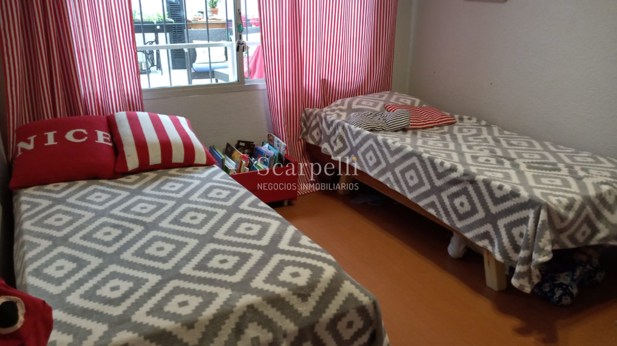 Apartamento ID.18238 - Pocitos: Apartamento en Planta Baja con Amplio Patio + Parrillero & Garage