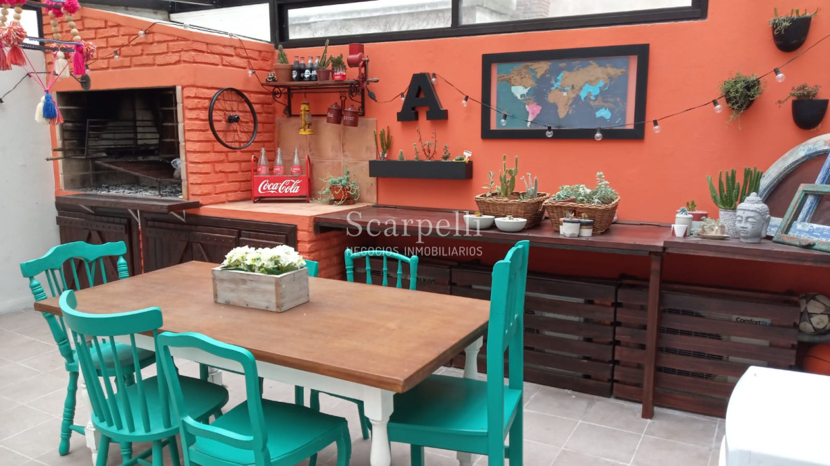 Apartamento ID.18238 - Pocitos: Apartamento en Planta Baja con Amplio Patio + Parrillero & Garage