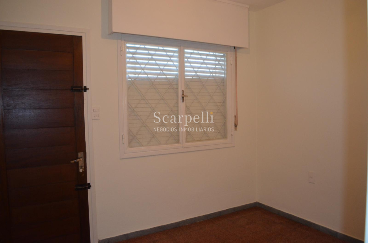 Apartamento ID.18444 - Propiedad Horizontal de Altos Al frente todo Impecable Muy Luminoso con Buenas Terrazas como a Estrenar