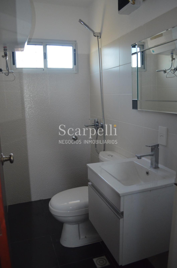 Apartamento ID.18444 - Propiedad Horizontal de Altos Al frente todo Impecable Muy Luminoso con Buenas Terrazas como a Estrenar