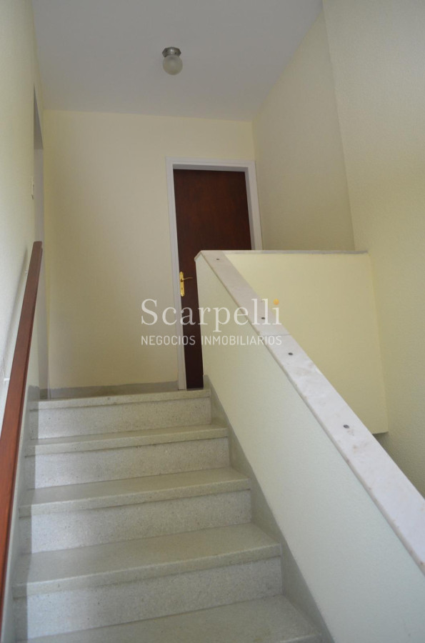 Apartamento ID.18444 - Propiedad Horizontal de Altos Al frente todo Impecable Muy Luminoso con Buenas Terrazas como a Estrenar