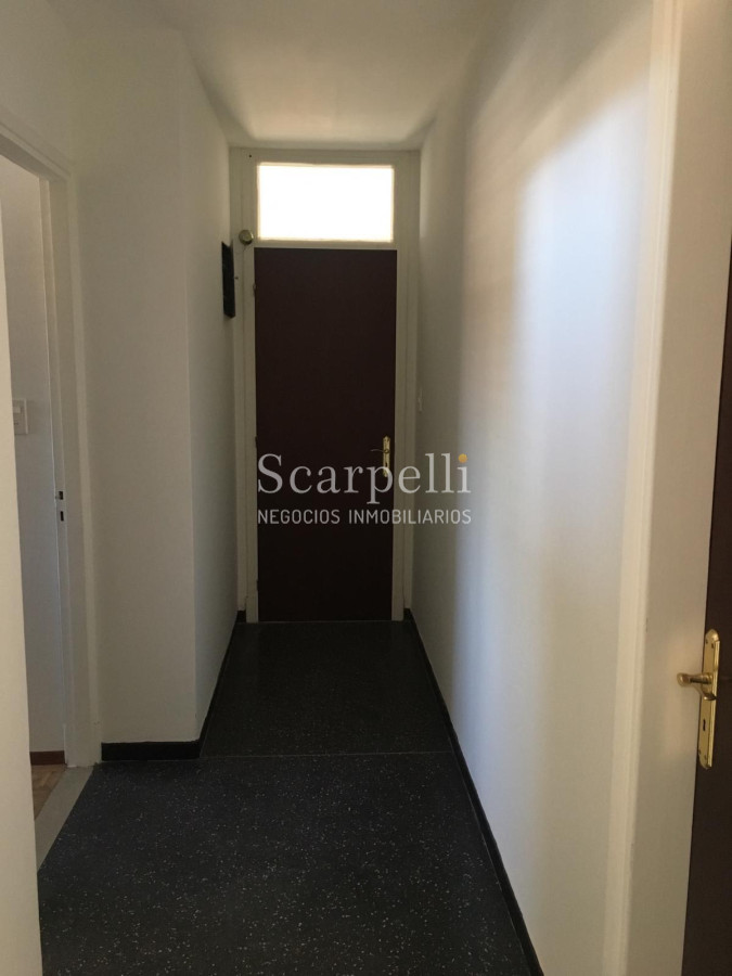 Apartamento ID.18444 - Propiedad Horizontal de Altos Al frente todo Impecable Muy Luminoso con Buenas Terrazas como a Estrenar