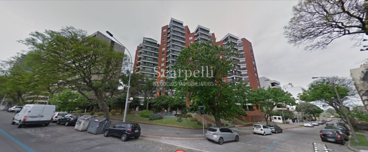 Apartamento ID.18554 - Punta Carretas frente al Club de Golf y a mts. de la Rambla: Monoambiente con Patio